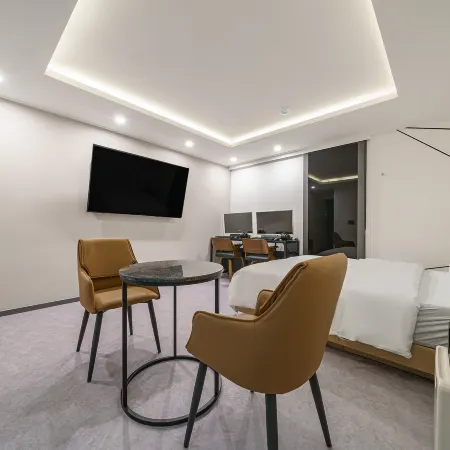 HOTEL166