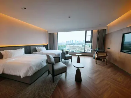 Madison Hotel Отели в г. Эчжоу