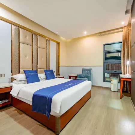 Quxian Huangting Hotel (Fortune Center)