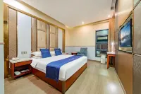 Quxian Huangting Hotel (Fortune Center)