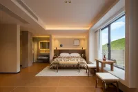 Floral Lux Hotel · Tara House