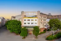 鉑悅飯店（樂從傢俱城店） 大樂購廣場附近的飯店