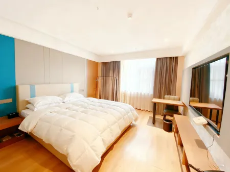 Roman Holiday Business Hotel (Suzhou Huaxia World Trade Plaza) Отели рядом с достопримечательностью «Suzhou Yongqiao Sanba Passenger Transport Terminal»