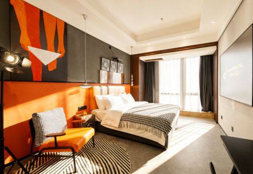 Banana Design Mansion 객실 전경