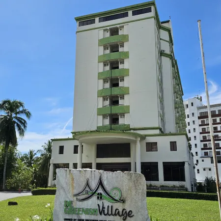 De Greenish Village Langkawi Отели рядом с достопримечательностью «Площадь Орла»