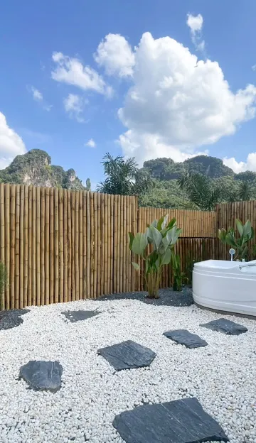 ห้องพักพร้อมอ่างอาบน้ำจากุซซี