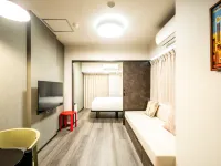 Section L Akihabara - Balkon