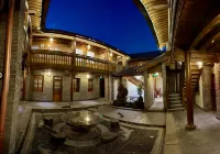 Ban Yin·Silkworm Mulberry Bureau Homestay (Jianchuan Ancient Town Branch) - ที่มีที่จอดรถ