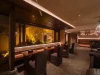 SUYE·溯野｜東方詫寂 Vivora觀景民宿（獨克宗古城大佛寺店） 香格里拉酒店