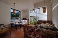 Dawn Over TerracesHomestay - bar