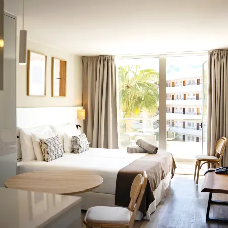 Coral Ocean View - Adults Only