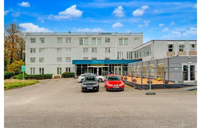 Manchester Airport Stanley Hotel by Belvilla