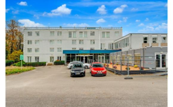 Manchester Airport Stanley Hotel by Belvilla