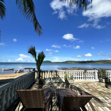 Holiday Beach Hotel