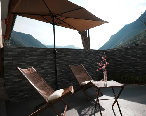 Weixi · Silent Mountain Stream Serenity Courtyard | Scenic View Vacation Villa Hotels in Weixi Lisu Autonomous County