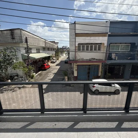 O Pha Suk House (LeeGardens Plaza Hatyai) 5 mins