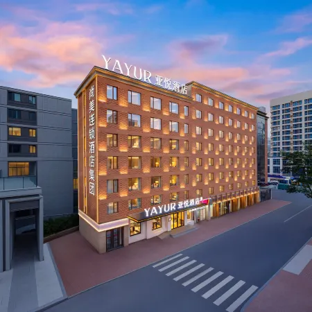 Yayue Hotel (Dalian Zhongshan Square Branch)