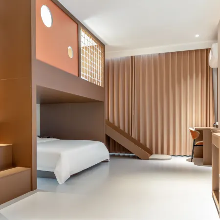 Leqi Hotel (Heifengguan Ancient Town)