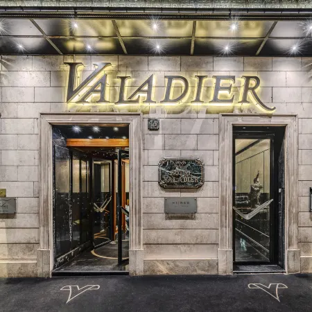 Hotel Valadier Отели рядом с достопримечательностью «Пьяцца дель Пополо»
