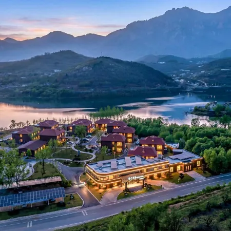 Yunju Hot Spring Resort Hotel (Tai'an Fengchan Ceremony Fantawild Branch)