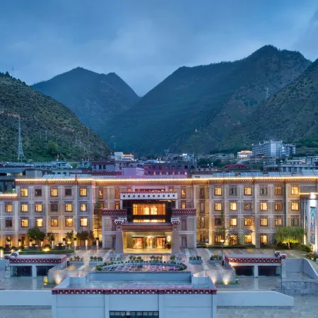 Risong Gongbu Hotel (Daocheng Yading)