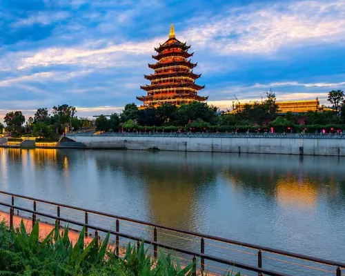 Shenxiangtang Riverview Art Hotel (Suining Dingsheng International Wanda Plaza) Các khách sạn ở Toại Ninh
