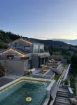 Left Bank Qinglan Sunrise Sea View Manor - อ่างจากุชชี่