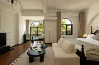 Lijiang Juelang Nanfa | Rizhao Jinshan French Garden Vacation Apartment (Shuhe Old Town) - Jacuzzi