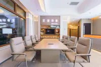 Homeinn Aifeel Hotel (Dalian Xinghai Square Convention and Exhibition Center) - pemandangan pegunungan