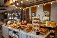 Fave Plus Hotel Pamanukan - Breakfast