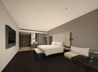Qingdao North Station Ginza Hexie Plaza Atour Hotel Hotel a Licang Commercial Area