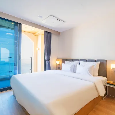 Hound Hotel Ulsan Hotels near Yupo Stone Beam