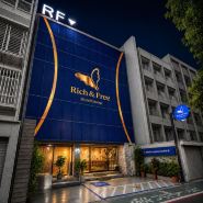 Rich & Free Hotel - Zhongshan