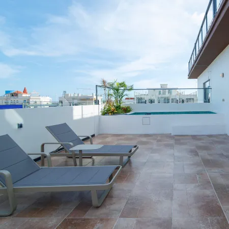 MoHai MH High-End Designer (Beihai Silver Beach Tourist Resort)