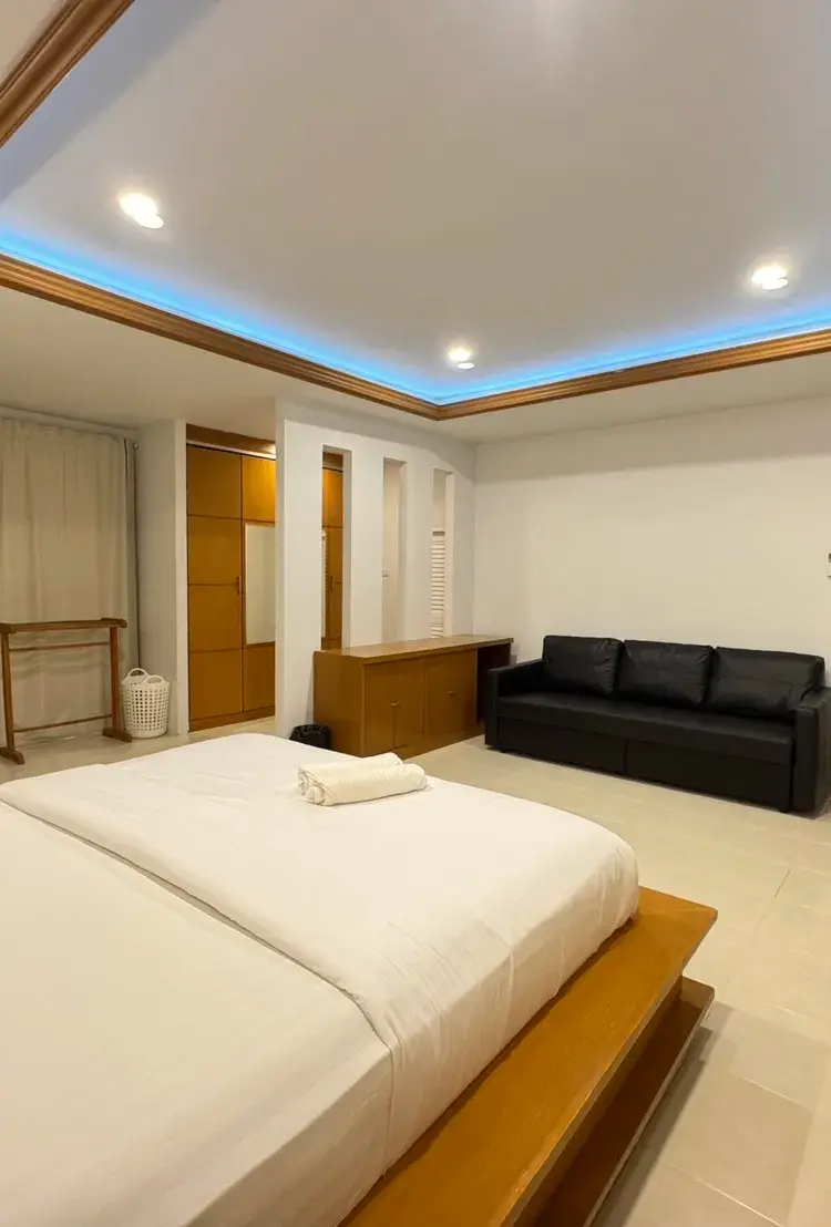 ห้องสวีท 4 ห้องนอนและ 1 ห้องนั่งเล่น