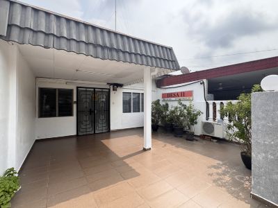 Stay @ Desa11 - A home for all