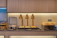Campanile Hotel (Lijiang Gucheng North Gate Dashuiche) - พร้อมอาหารเช้า