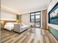 MEHOOD LESTIE Hotel (Luoyang Yingtianmen Luoyi Old Town) - parking