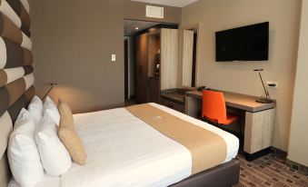 XO Hotels Blue Tower