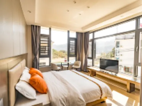 Xiandao Lake Four Seasons Lakeside Hotel (Sky City Scenic Area) Hotels in Yangxin