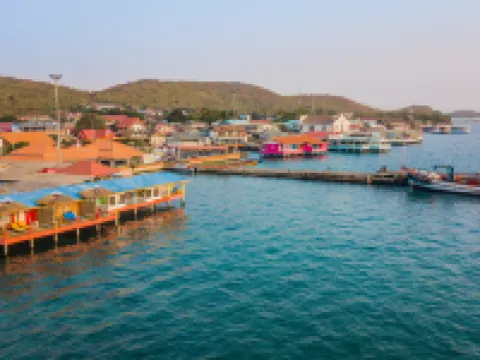 ラレーナ リゾート バイ ザ シー コ ラン ラン島のホテル