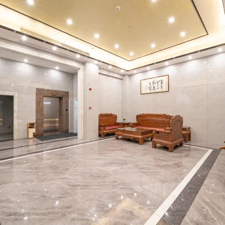 Wufeng Hotel (Heshan Hecheng Avenue Fumao Plaza)