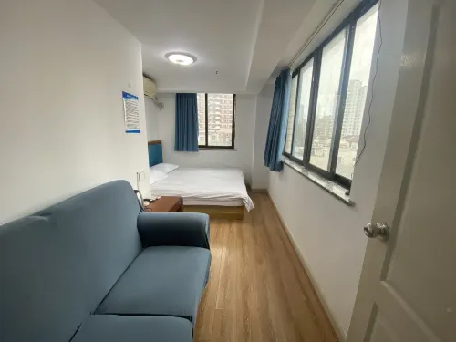 Shanghai Huijia Hotel (Huashan Hospital)