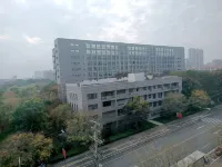 Yingshang Chinese Yiju No Man Homestay (Lvdu CBD Branch) Hotels near Yingshangbei Railway Station