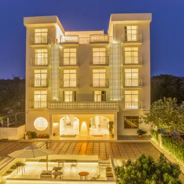 TAZZOO·Tanjiu Seaview Homestay (Weizhou Island Dishui Danping Branch) Отели рядом с достопримечательностью «Moon Square»