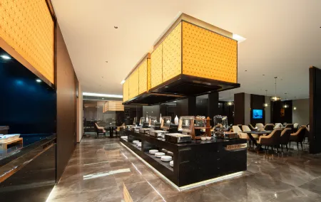 The GiorgioMorandi Hotels (Linyi Jinqueshan Wanda) Отели рядом с Аэропорт Линьи