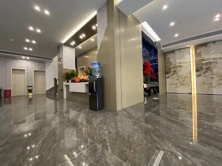 Berman Smart Hotel Отели в г. Луси