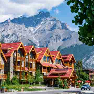 Moose Hotel and Suites Hotel Exterior