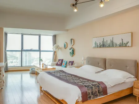 Holiday Inn Qingdao Haizheliz Seaview (Huangdao Golden Beach Wuyue Plaza)