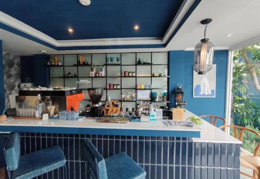 Kraam Silhouette Hotel and Cafe Phuket